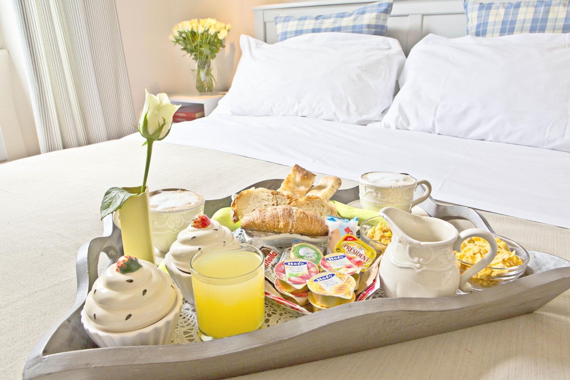 Residenza I Rioni Guesthouse โรม ภายนอก รูปภาพ