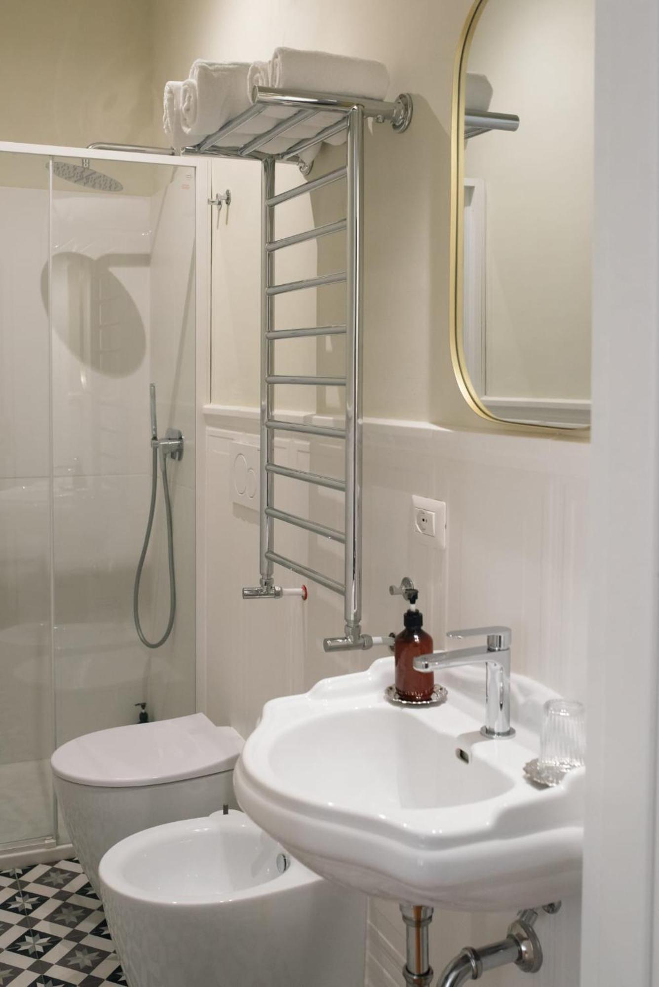 Residenza I Rioni Guesthouse โรม ภายนอก รูปภาพ