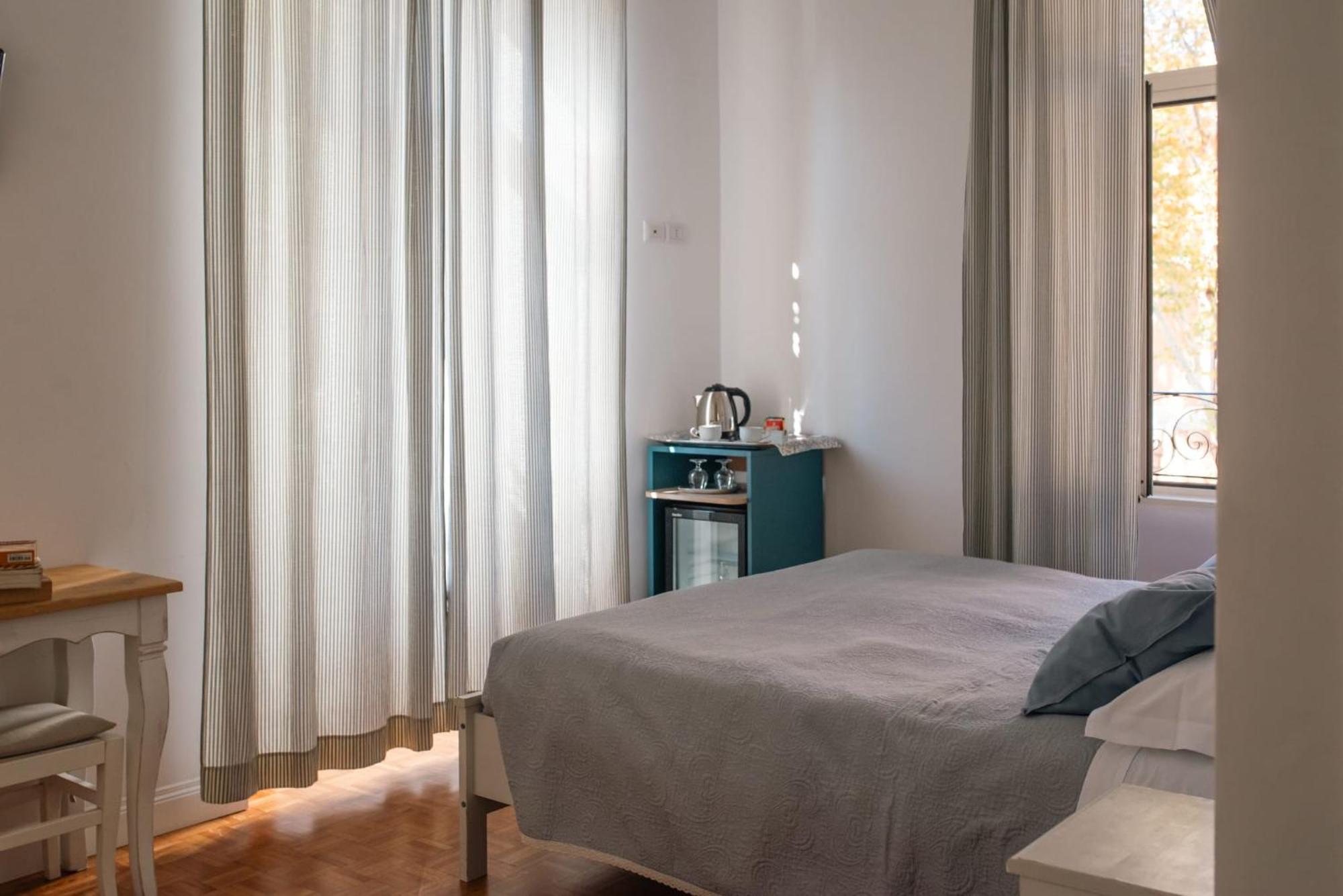 Residenza I Rioni Guesthouse โรม ภายนอก รูปภาพ