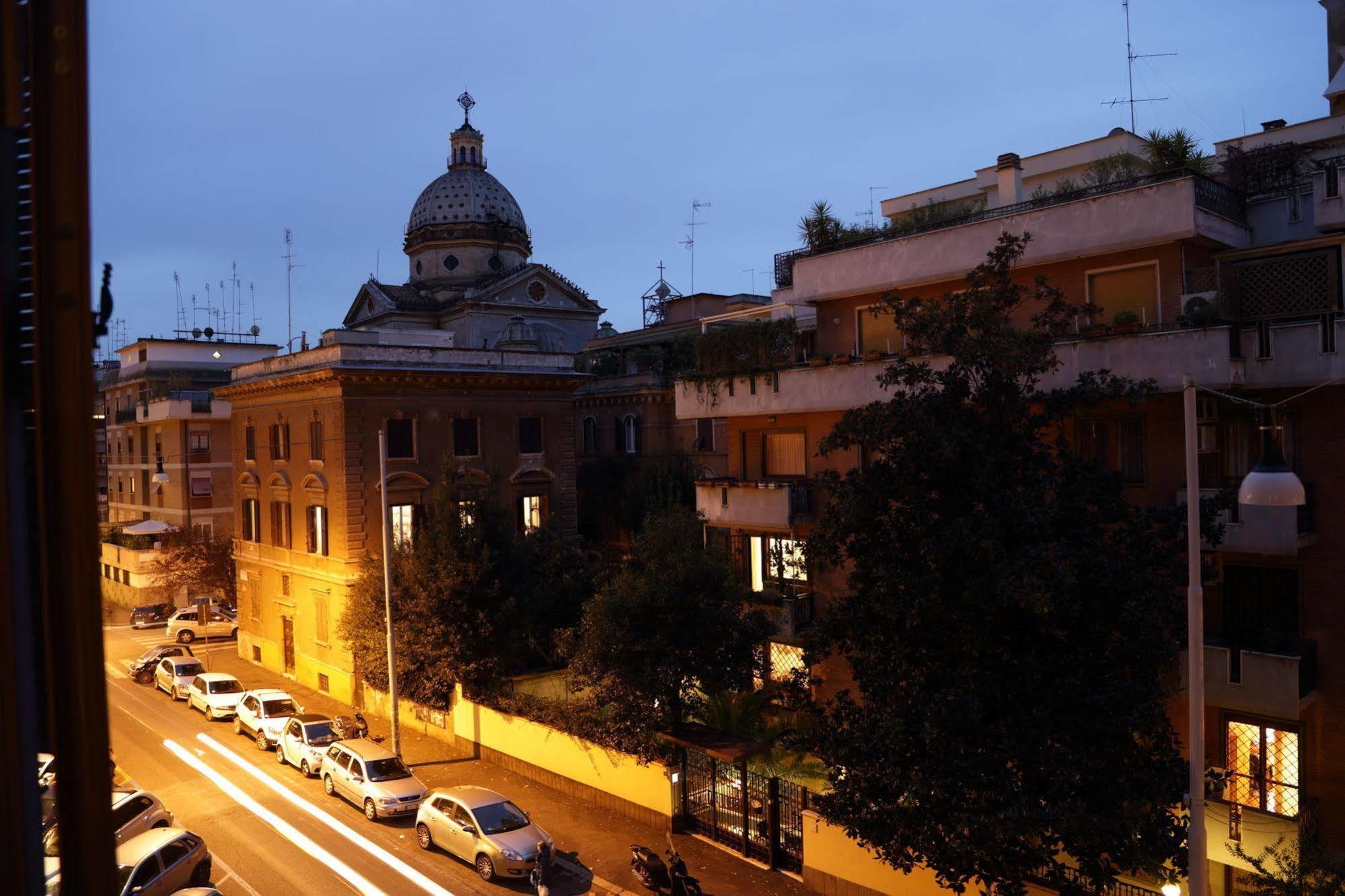 Residenza I Rioni Guesthouse โรม ภายนอก รูปภาพ