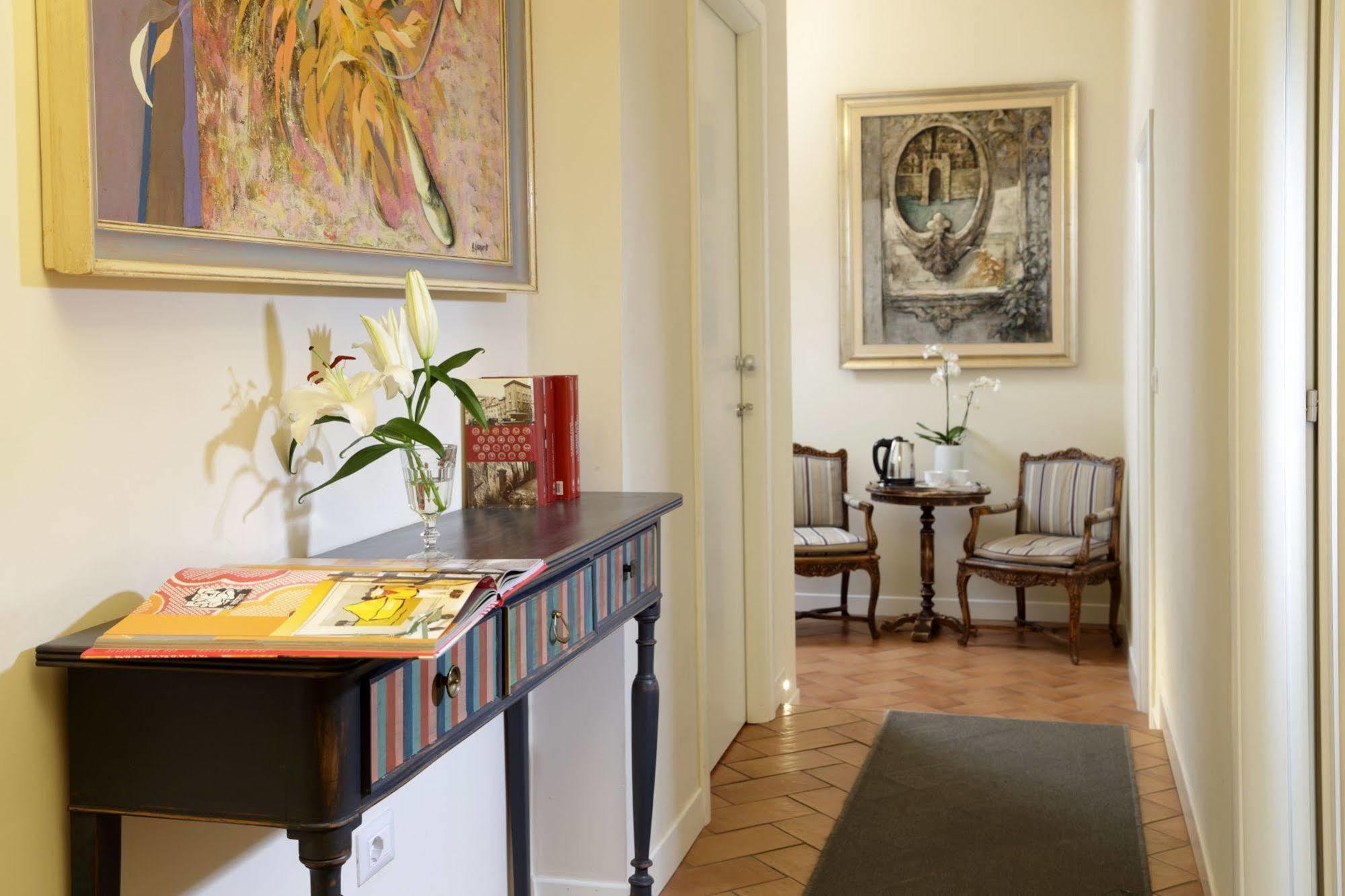 Residenza I Rioni Guesthouse โรม ภายนอก รูปภาพ